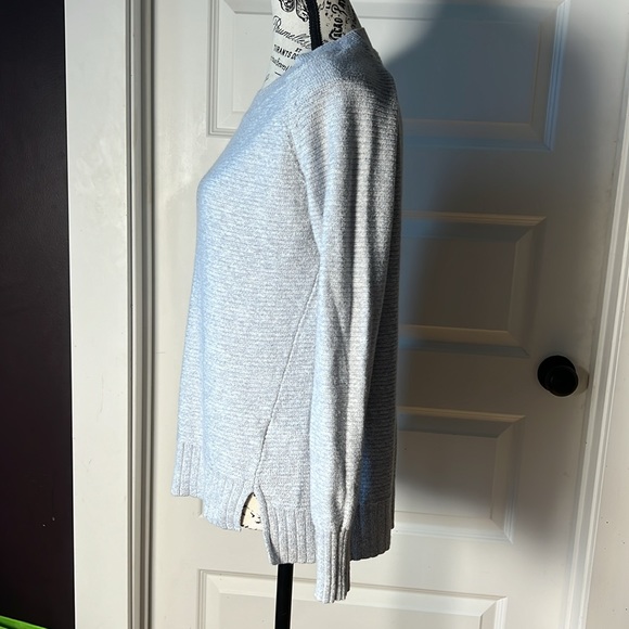 Old Navy gray sweater - Picture 3 of 6